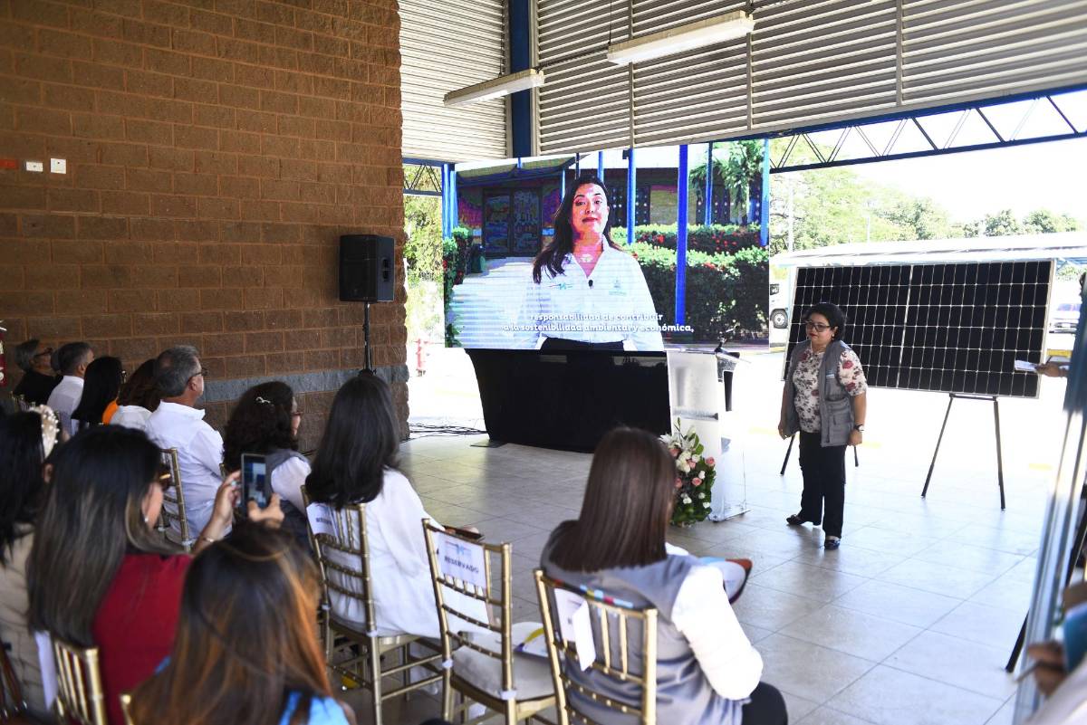 Ciudad Mujer ya genera su propia energía solar