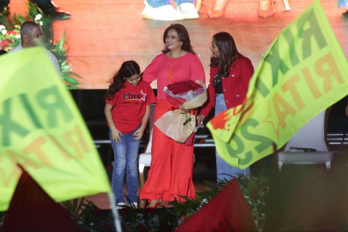 Rixi Moncada afirma fallas en el simulacro del Trep