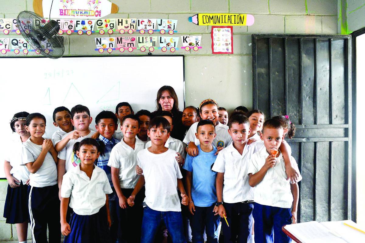 La docente tiene una gran relación con sus alumnos.