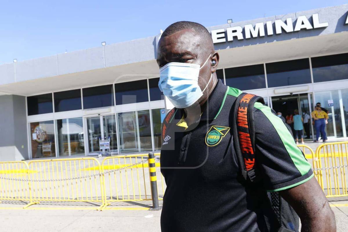 El entrenador Theodore Whitmore de Jamaica señaló que espera conseguir el triunfo en el estadio Olímpico.