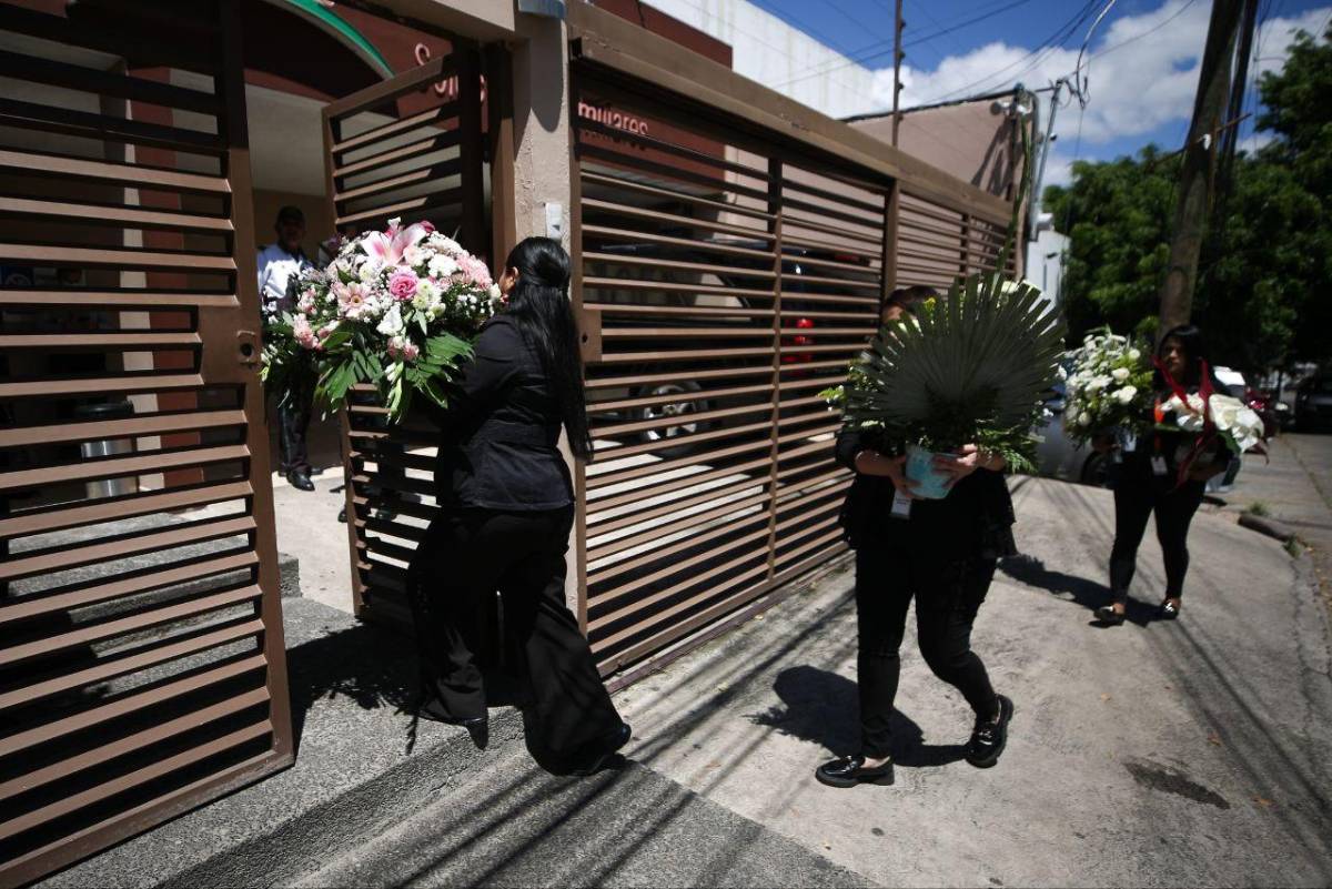 Velan a familia Deras Zelaya tras tragedia en Santa Bárbara