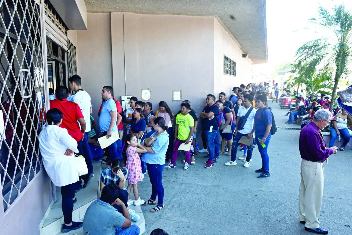 Abarrotan oficinas de antecedentes en San Pedro Sula