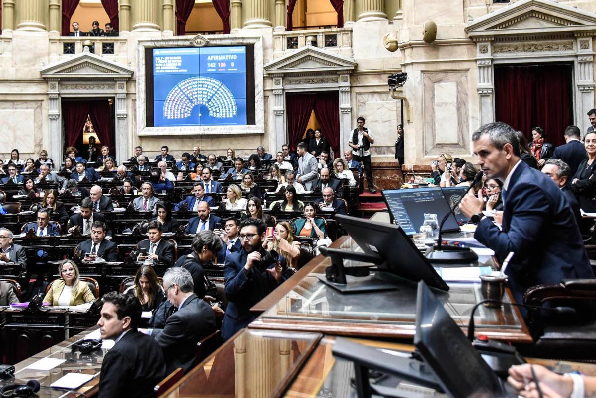 El Congreso argentino aprueba en general la ‘ley ómnibus’, impulsada por Milei