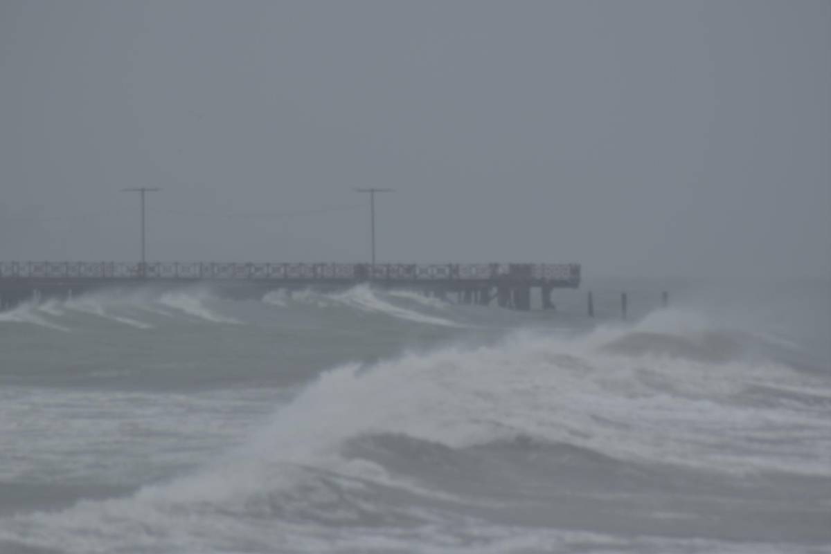 Alerta amarilla, lluvias y calles anegadas en el litoral Atlántico