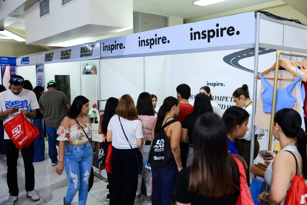 Largas filas, fervor y sorpresas en entrega de kits para Maratón La Prensa