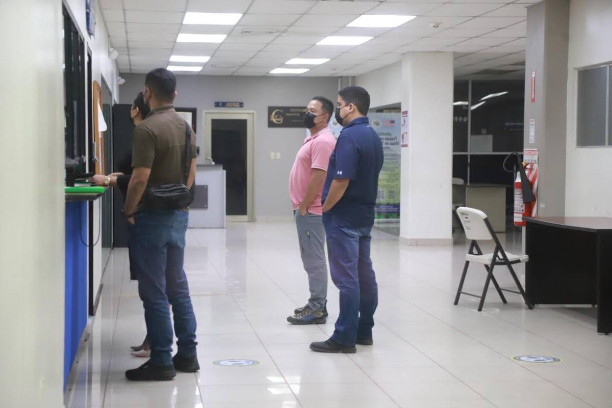 Policías de la Daet acusados por tráfico de drogas se entregan a la justicia en SPS