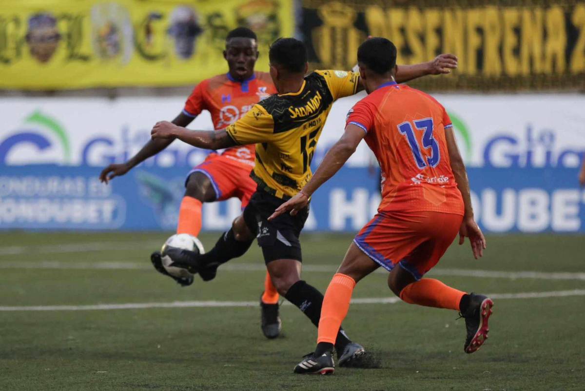 Real España tropezó en el Estadio Emilio Williams de Choluteca.