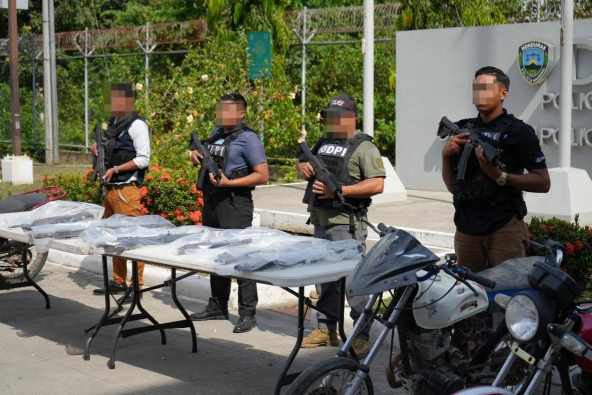 Decomisan a banda “Los Cheles” fusiles de guerra, escopetas y motocicletas en El Progreso
