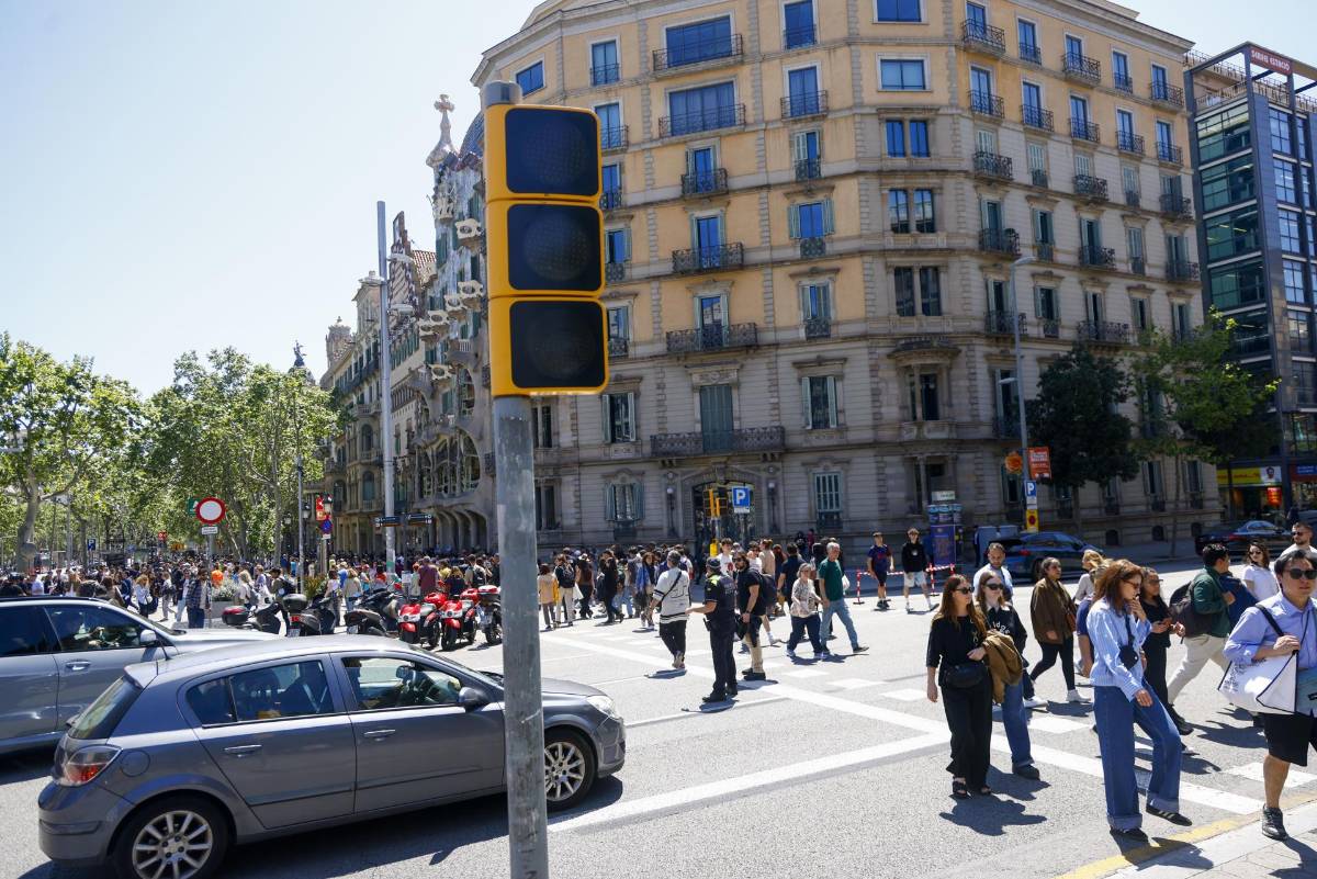 España a oscuras: imágenes del gran apagón en Madrid y Barcelona