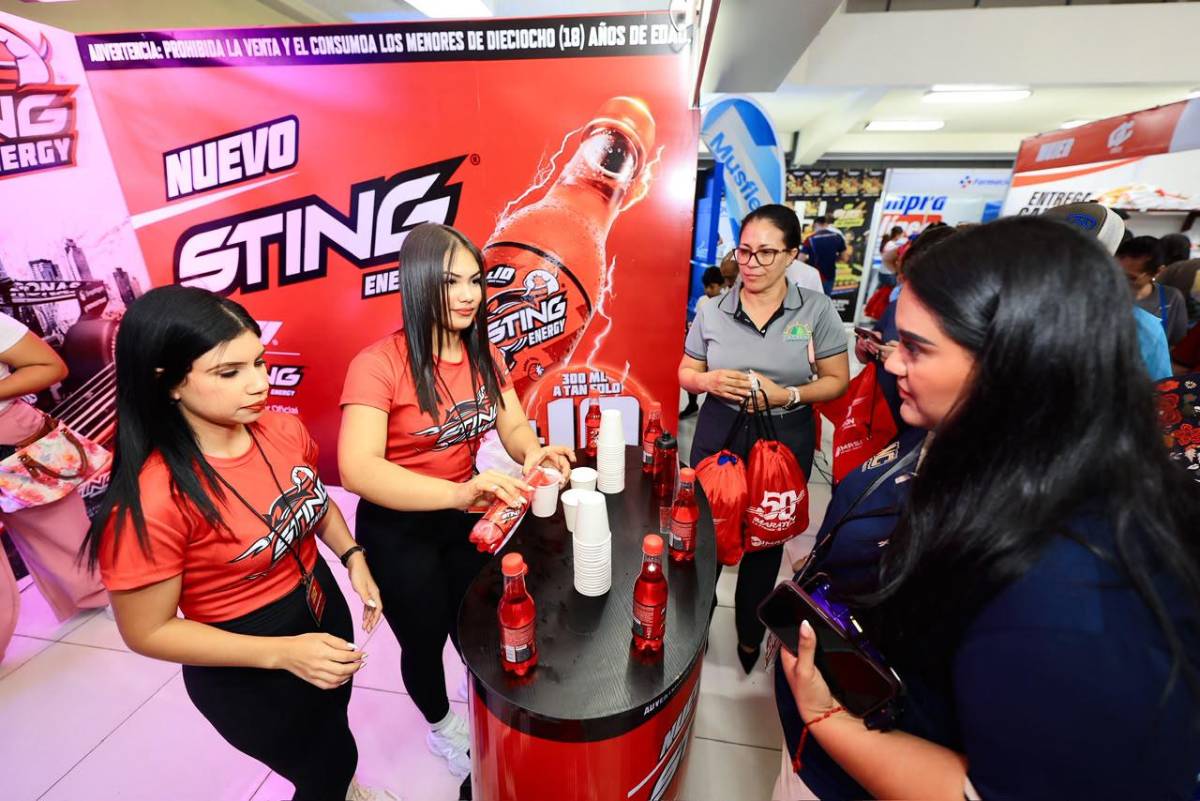 Largas filas, fervor y sorpresas en entrega de kits para Maratón La Prensa