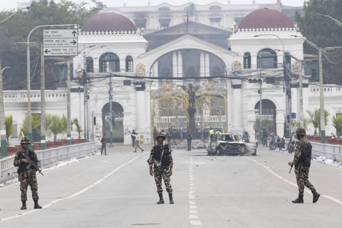 Manifestantes de la Generación Z incendian el Parlamento, el Supremo y un Hilton en Nepal
