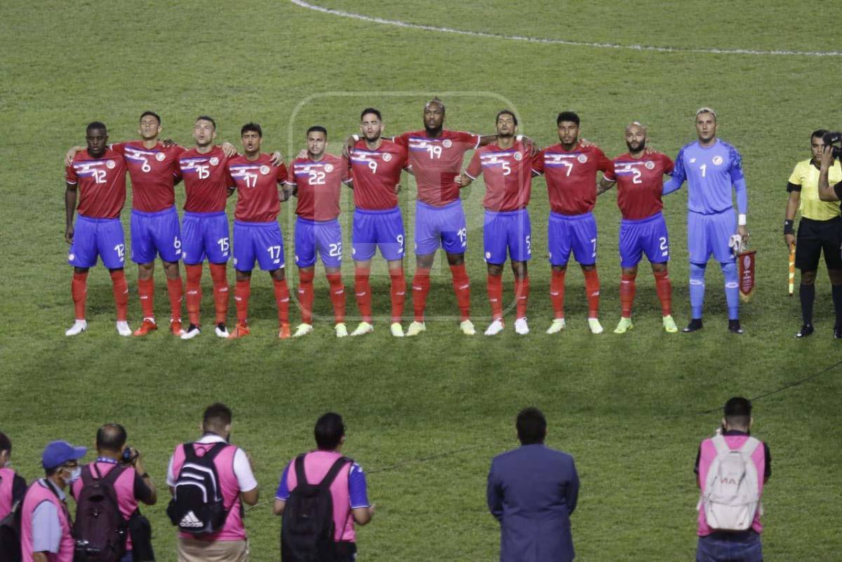 El 11 titular de Costa Rica que mandó a la cancha Luis Fernández Suárez para el choque ante Honduras.