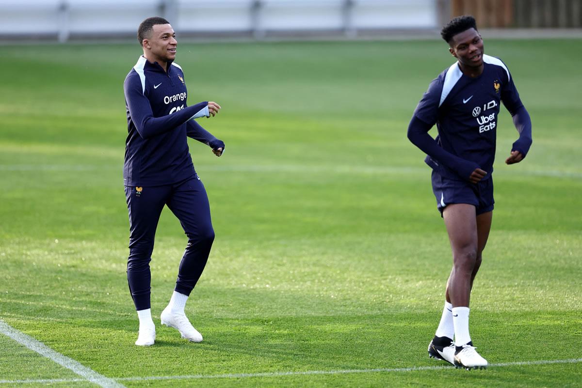 Aurélien Tchouaméni y Kylian Mbappé son compañeros en la Selección de Francia.