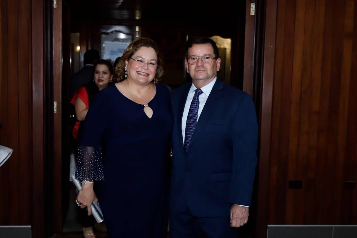 Así fue la juramentación del nuevo presidente del Club Rotario San Pedro Sula 2026-2027