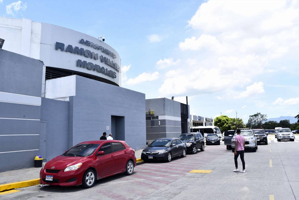 Aeropuerto Ramón Villeda Morales sigue sumido en el abandono