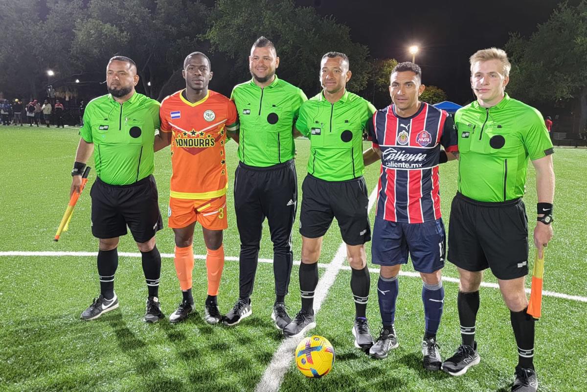 Maynor Figueroa jugó con el equipo Atlético Olancho en la New Orleans Cup..