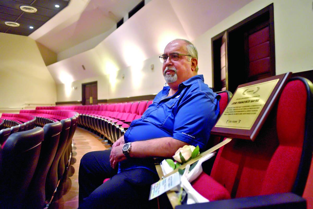 Enrique Zablah, medio siglo impulsando el arte teatral sampedrano