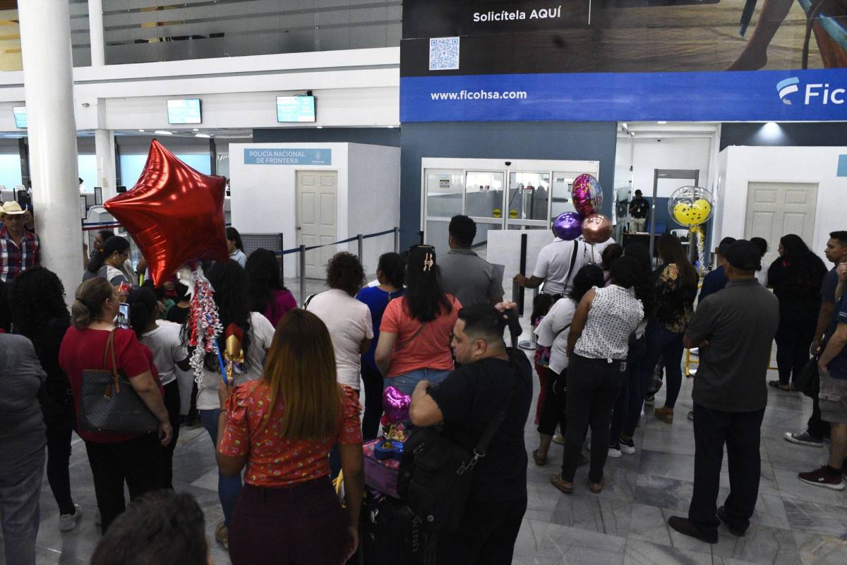 Más de 27,000 viajeros esperan que circulen por el Villeda Morales en Feriado Morazánico