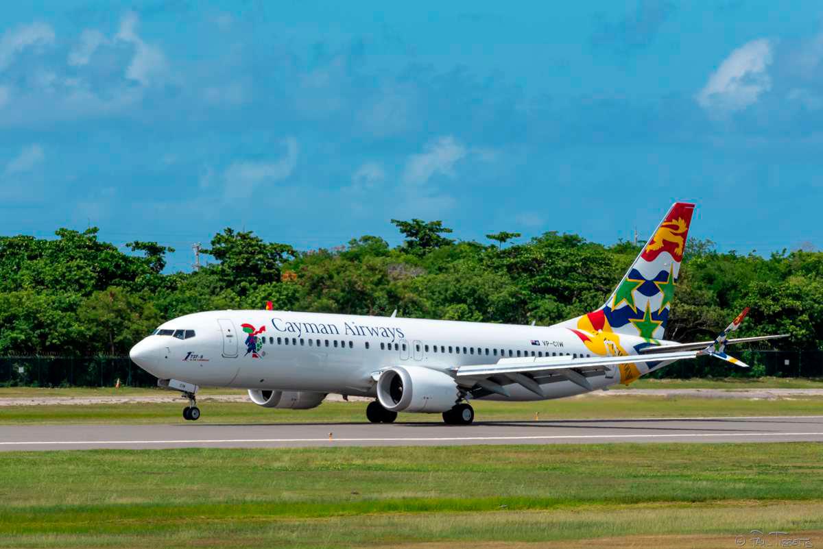 Aerolínea Cayman Airways reanuda su vuelo semanal a La Ceiba