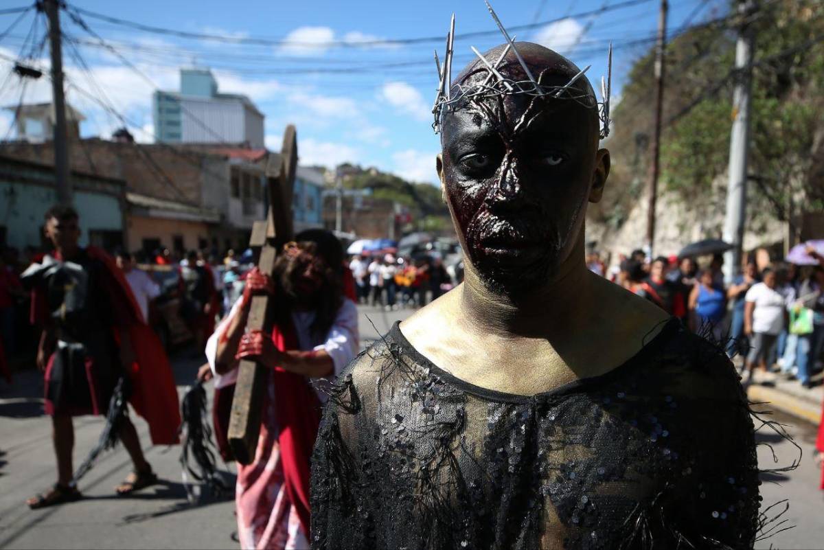 Viernes Santo en Comayagüela: drama y devoción marcan el Viacrucis