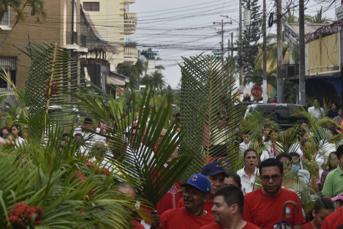 ”Jesús entra a La Ceiba”, el grito de júbilo de los católicos en el Domingo de Ramos