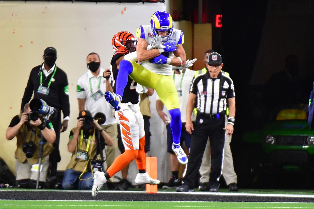 Cooper Kupp se quedó con el balón para anotar el touchdown de la victoria.