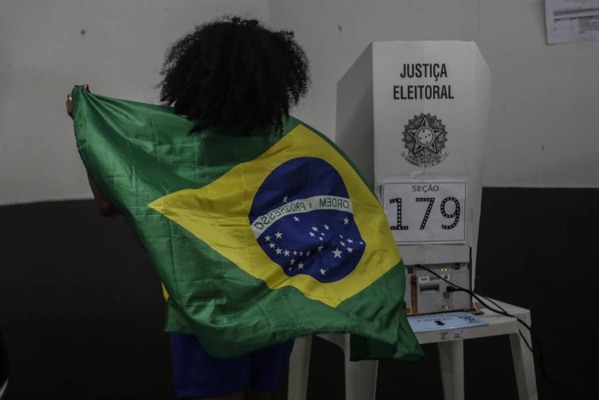 Lula o Bolsonaro: brasileños eligen presidente en un país polarizado hasta el último día