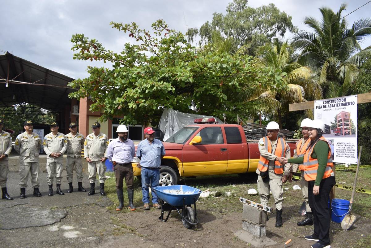 Bomberos de La Ceiba ya no se abastecerán en ríos para atender incendios
