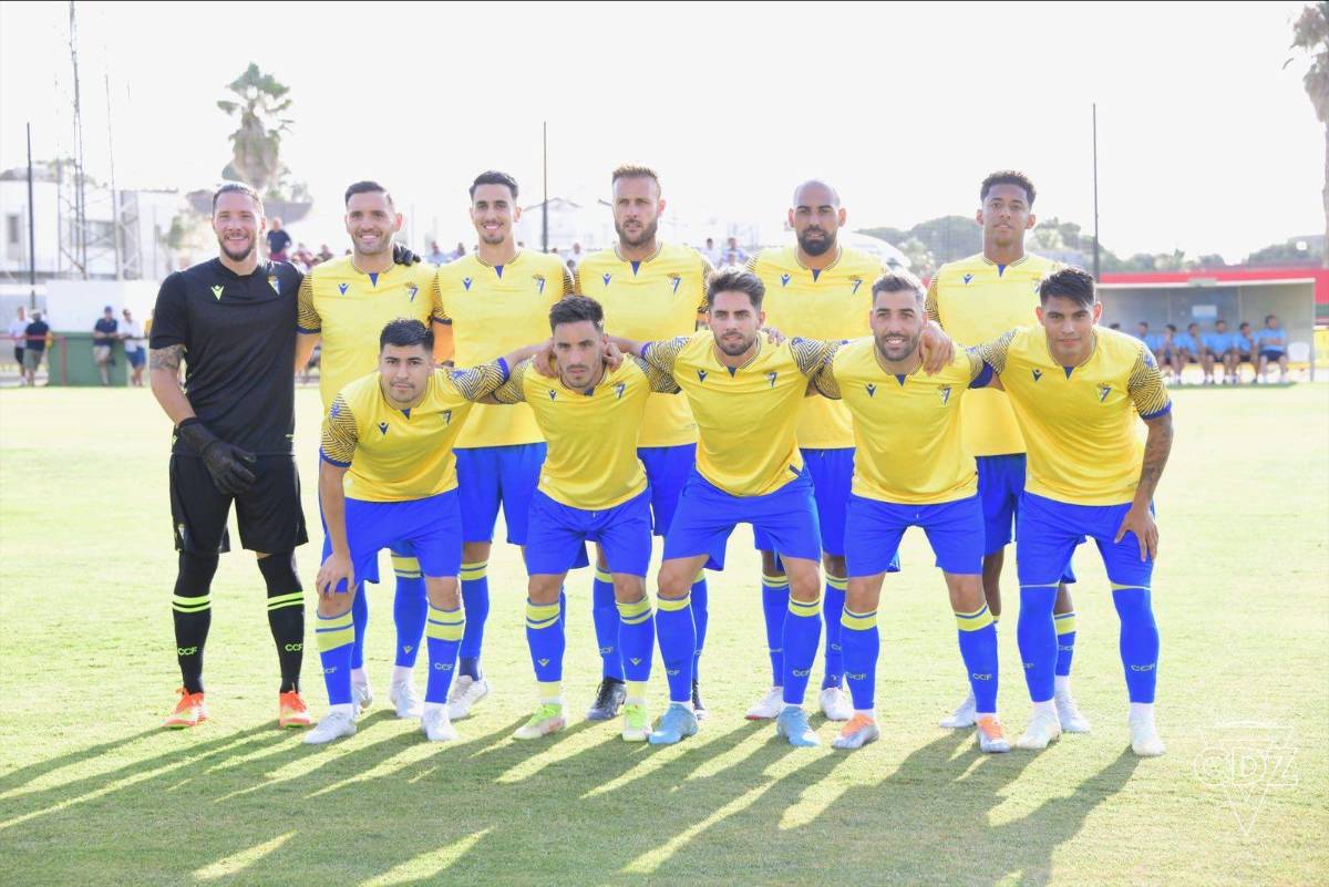 Lozano fue titular y salió al minuto 36 de la primera parte.