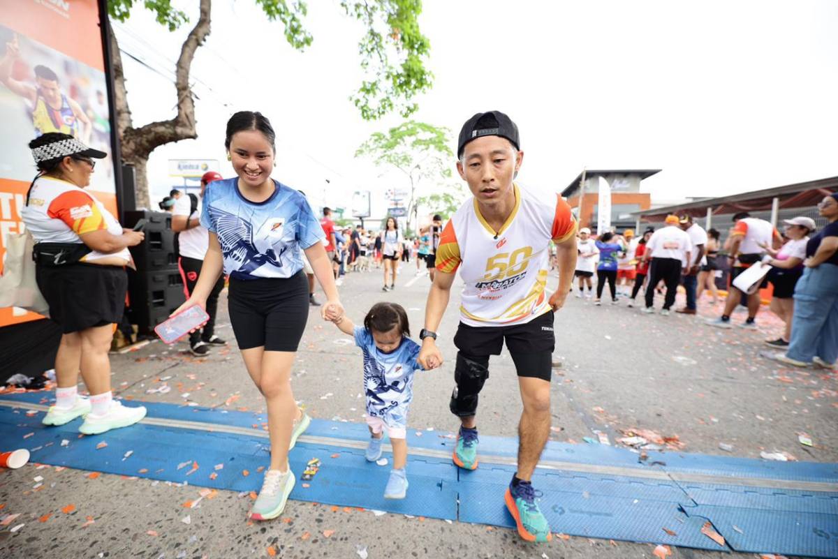 Famosos hondureños corren en la Media Maratón de La Prensa 2026