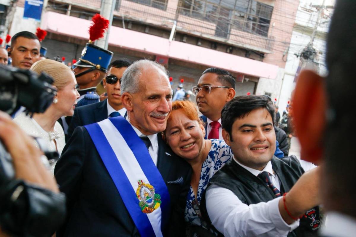 “Honduras, no te voy a fallar”: las imágenes de Nasry Asfura como nuevo presidente
