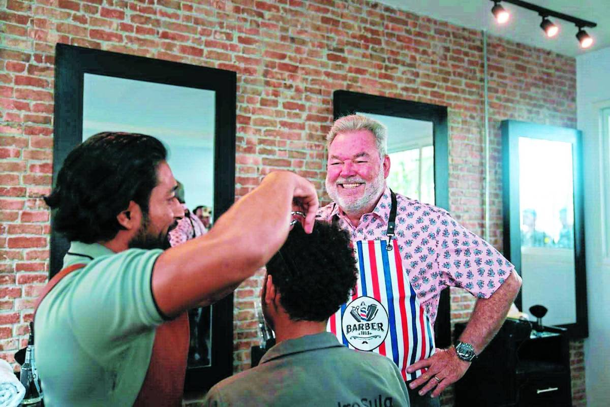 Estilistas y barberos formarán en instituto Honduras Corea