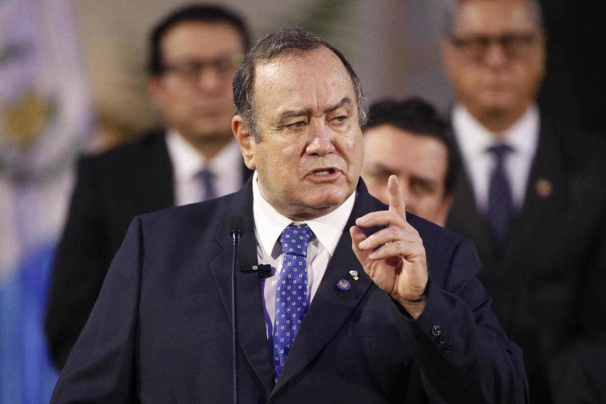 EEUU impide la entrada al hijo de Giammattei, dice un senador republicano