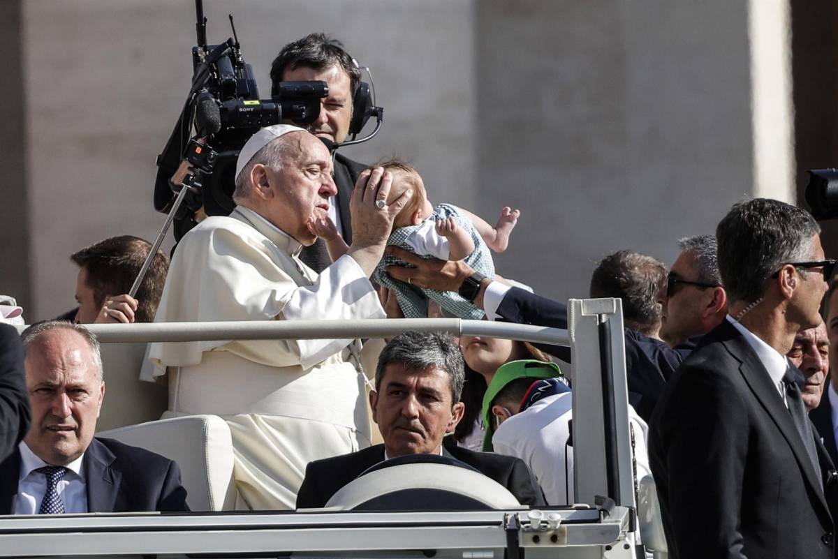 El papa pide el cese de “la circulación indiscriminada de armas” tras la masacre en Texas