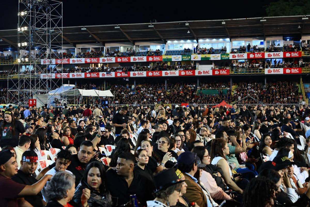 Así disfrutaron los hondureños el inolvidable show de Ricardo Arjona en San Pedro Sula