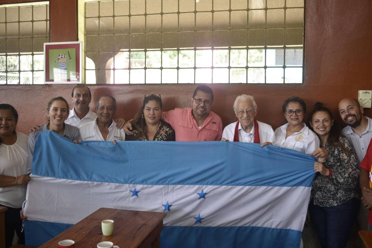 En su recorrido por la zona norte, el padre Ángel García visitó la casa hogar el Buen Samaritano en la Capital Industrial.