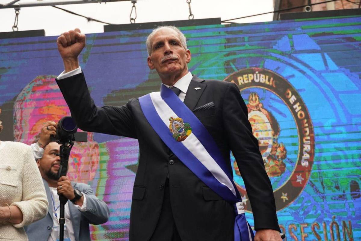 “Honduras, no te voy a fallar”: las imágenes de Nasry Asfura como nuevo presidente