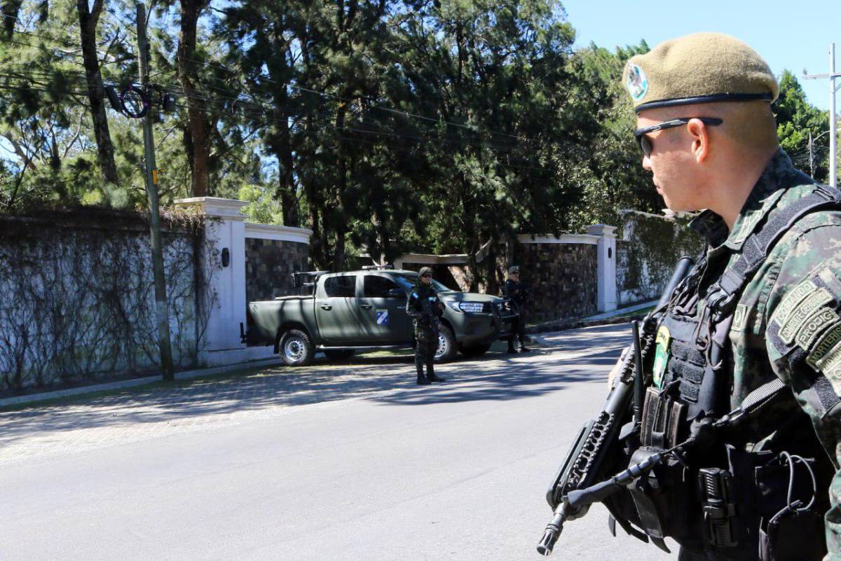 Blindada con resguardo militar permanece la casa del presidente electo Nasry Asfura