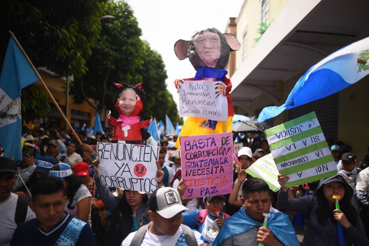 Retoman bloqueos en Guatemala para exigir renuncia de fiscal general