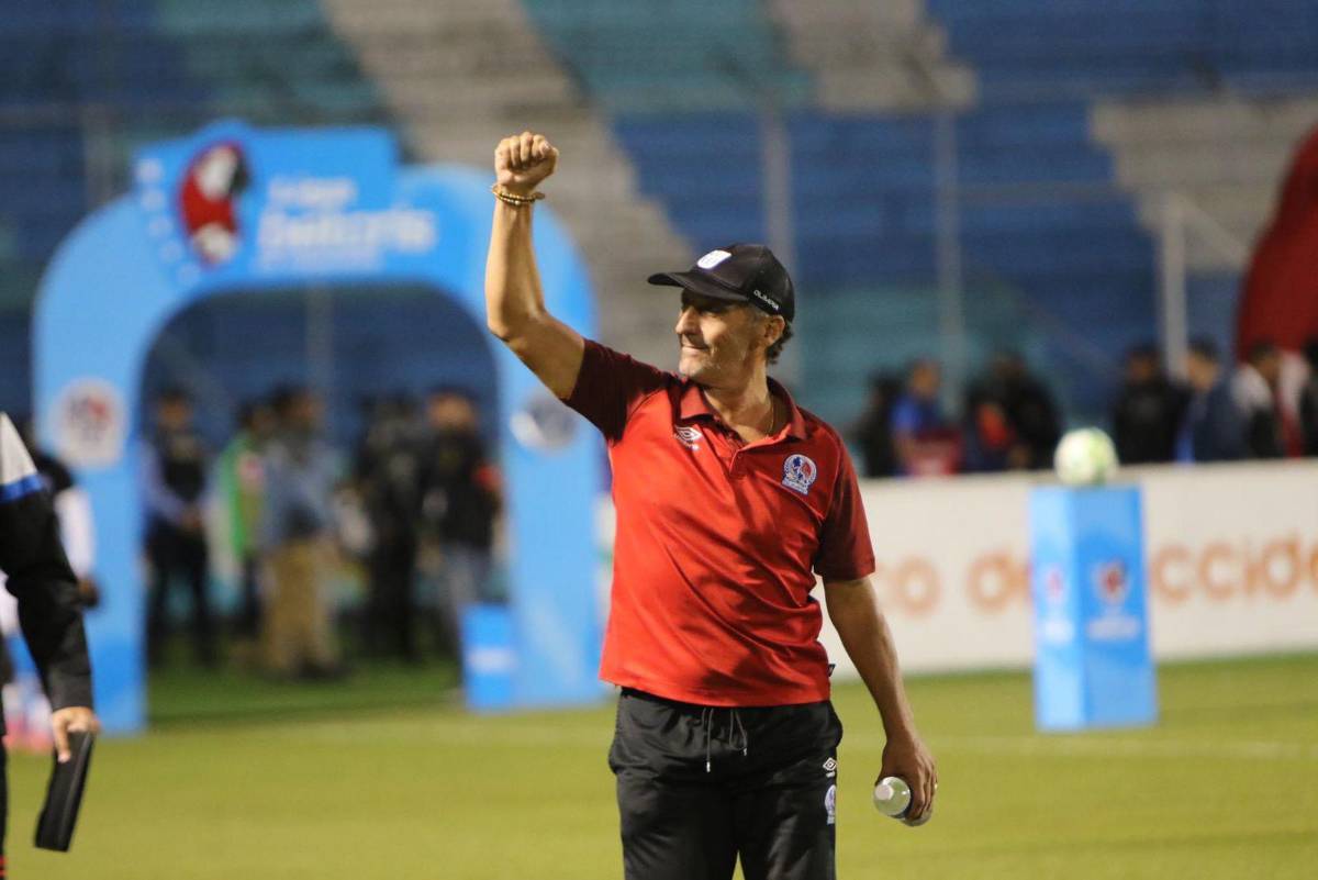 Pedro Troglio hace historia y rompe récord en Liga Nacional de Honduras