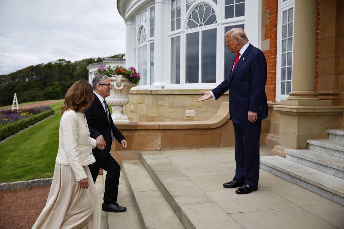 Trump recibe a Starmer en su “castillo” escocés