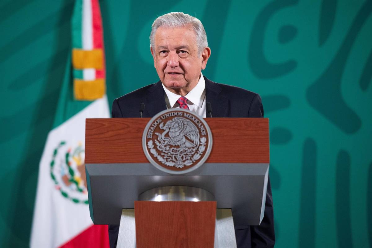Supremo de México ordena realizar consulta sobre revocación de mandato de AMLO