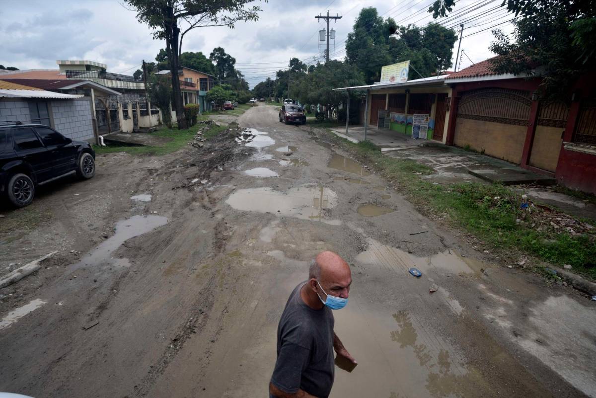 Urgen trabajos en calles de las colonias Modelo y Honduras