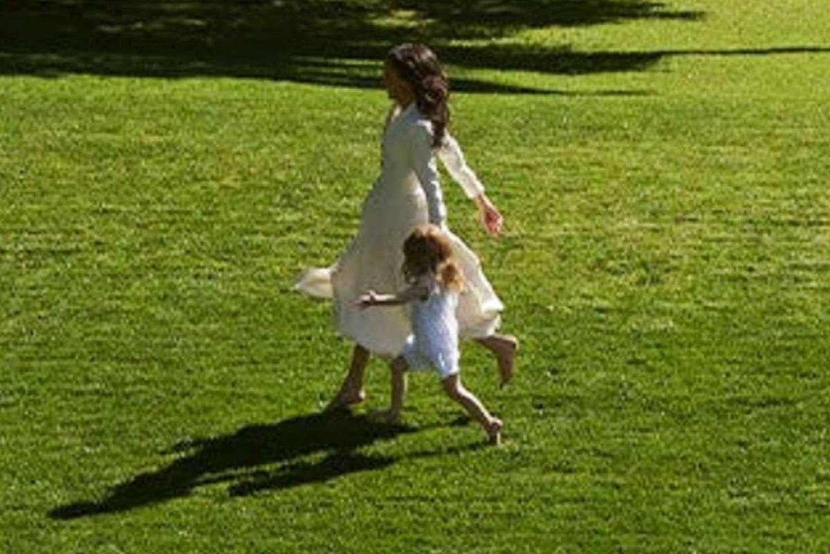 Meghan Markle revela fotos inéditas de Lilibet, la nieta menor del rey Carlos III