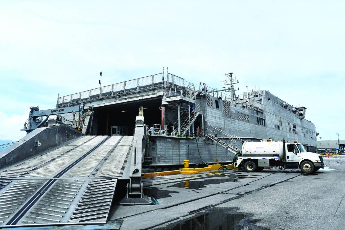 Buque hospital de EUA llega a Puerto Cortés con misión humanitaria