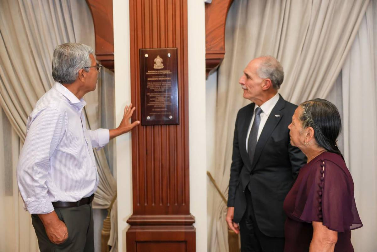 Heriberto Hernández, el artesano que convirtió la madera en historia en Casa Presidencial