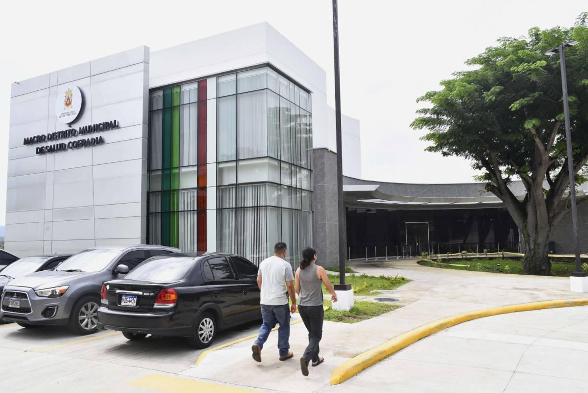 Ya hay medicina interna en el macrodistrito de Cofradía