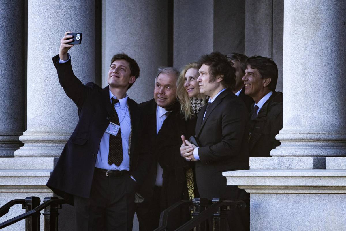 Milei se reúne con asesores de Biden en la Casa Blanca