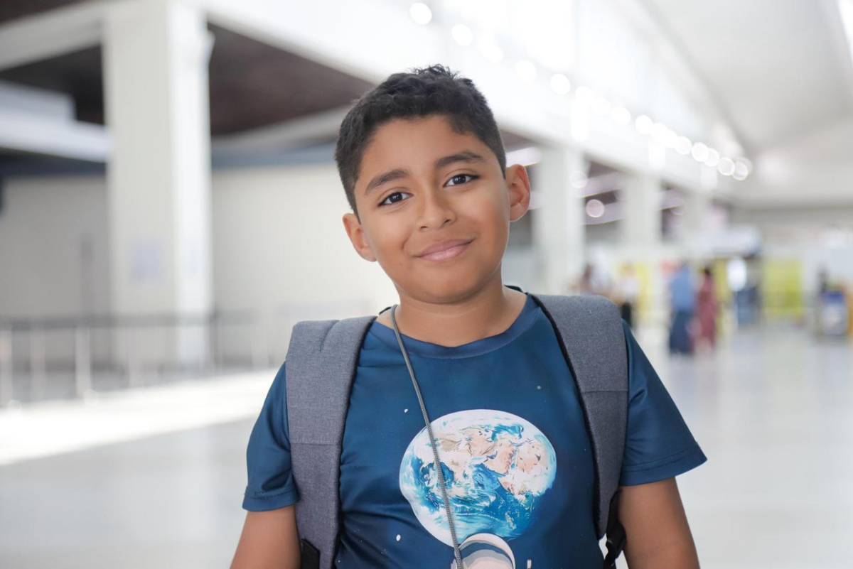 André Enoc, el niño hondureño parte rumbo al Kennedy Space Center de la NASA