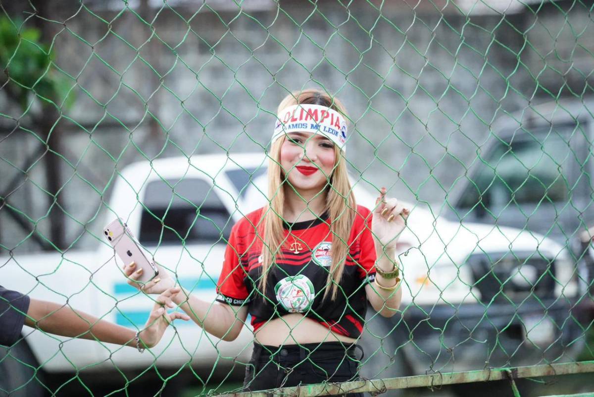 Olimpia da golpe al Choloma, 'intruso' se mete en pleno partido y Tiktoker cautiva